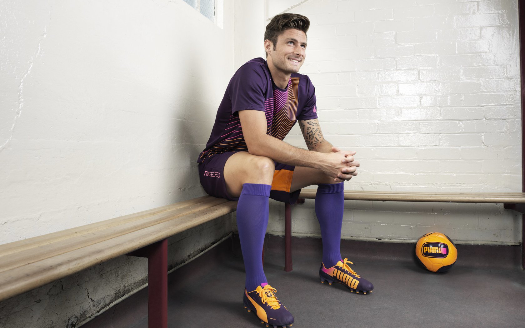 综合体育系“体育教师职业技能大赛” 示范课与实操同比分